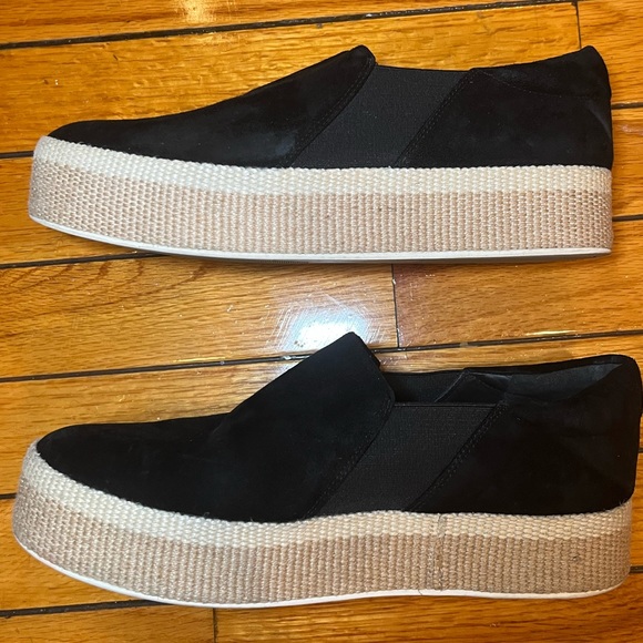 Vince Warren - Picture 1 of 10